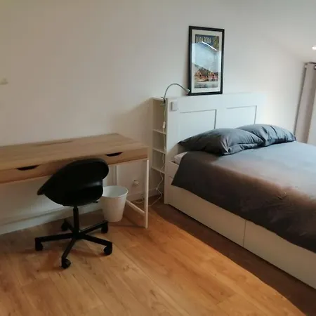 Maison Neuve Idealement Situee. *