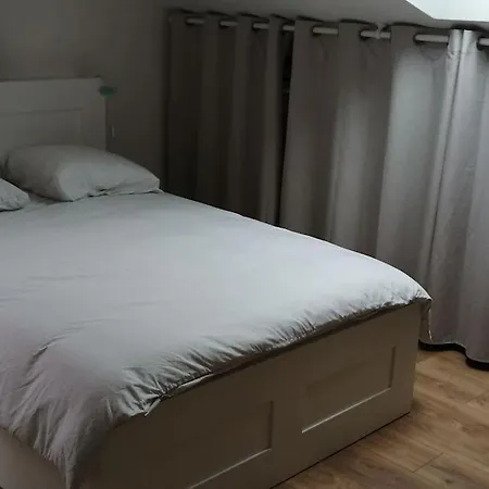 Maison Neuve Idealement Situee. Σπίτι διακοπών Talence